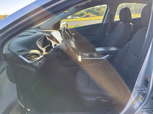 Used 2017 Chevrolet Volt LT w/ Comfort Package FWD image 8