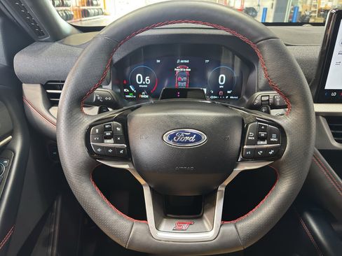 Used 2026 Ford Explorer ST AWD/4WD image 22