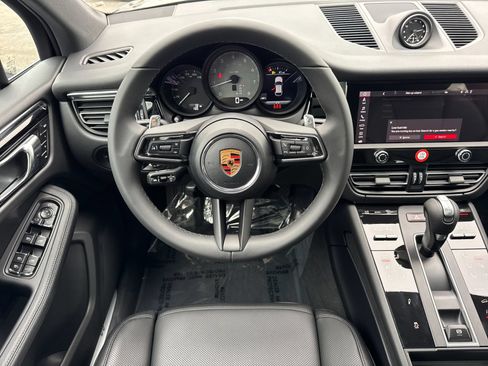 Certified 2026 Porsche Macan S AWD/4WD image 16