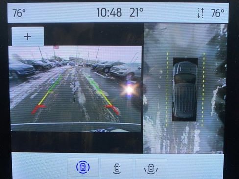 Used 2023 Ford Explorer Platinum w/ Technology Package image 12