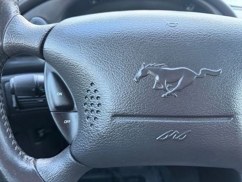 Used 2004 Ford Mustang Coupe RWD image 26