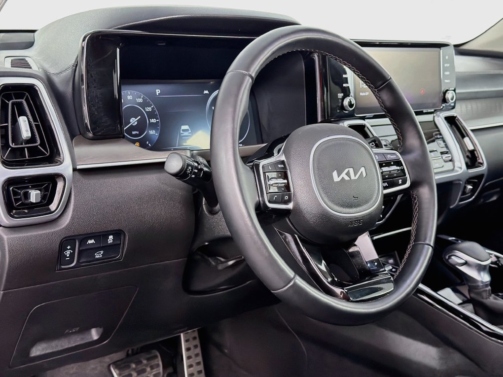 Used 2023 Kia Sorento SX AWD/4WD image 36