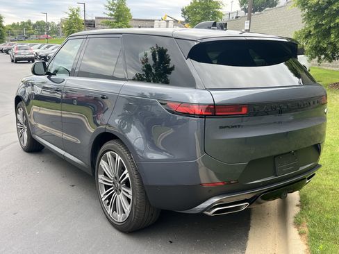 Used 2023 Land Rover Range Rover Sport SE AWD/4WD image 29