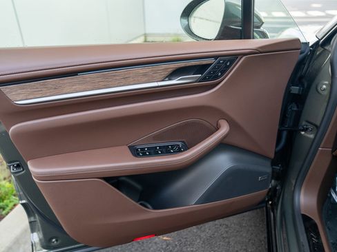 New 2025 Porsche Macan Turbo Electric image 10