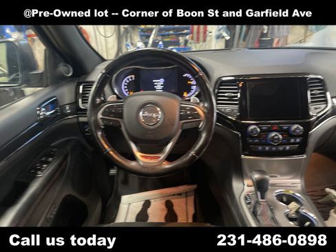 Used 2020 Jeep Grand Cherokee Trailhawk AWD/4WD image 17