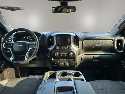 Used 2020 Chevrolet Silverado 1500 LT AWD/4WD image 25