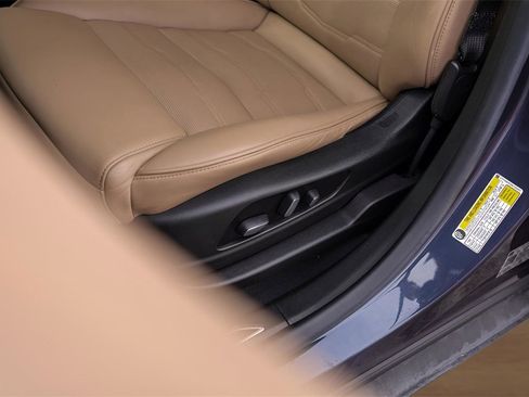 Used 2019 Cadillac XT5 Platinum image 8