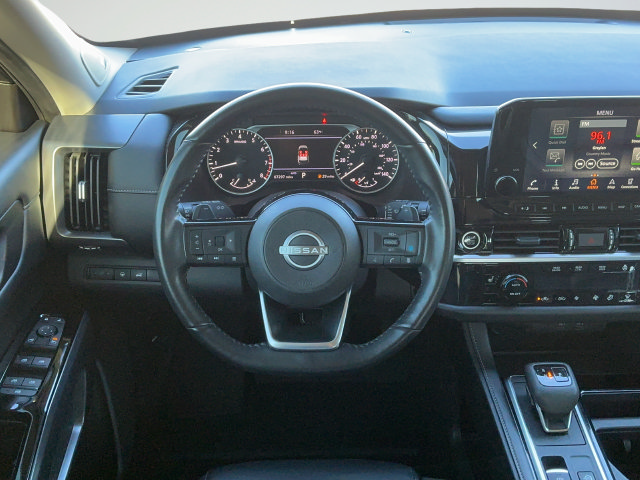 Used 2023 Nissan Pathfinder SL w/ SL Premium Package AWD/4WD image 10