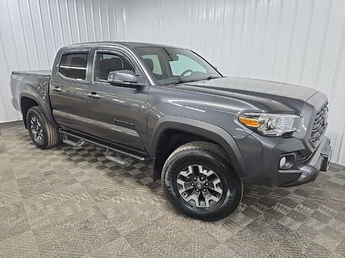 Used 2022 Toyota Tacoma TRD Off-Road image 7