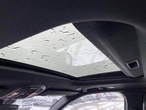 New 2026 Jeep Grand Cherokee Altitude image 9