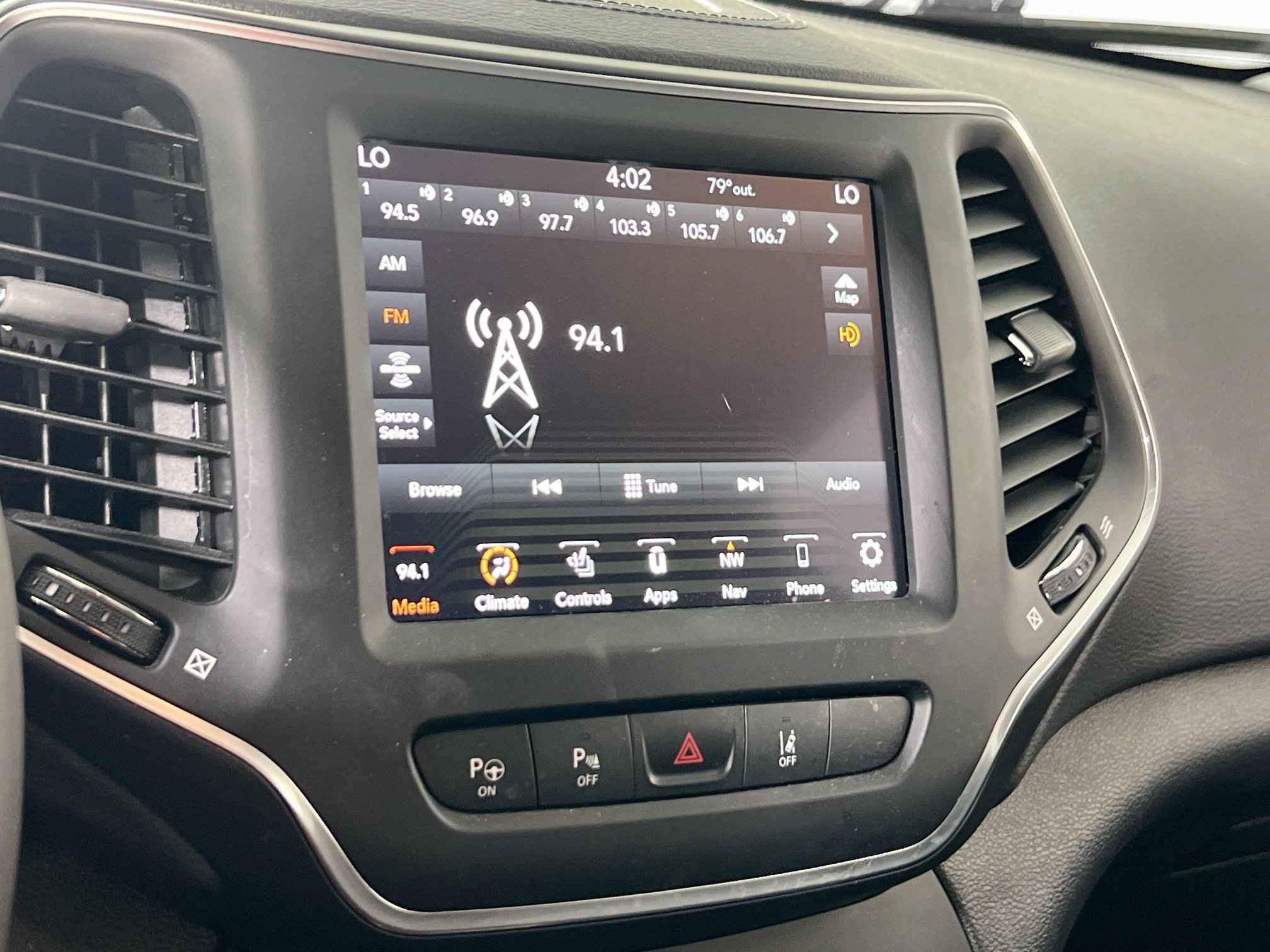 Used 2023 Jeep Cherokee Altitude Lux w/ Lux Elite Package AWD/4WD image 15