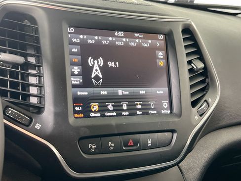 Used 2023 Jeep Cherokee Altitude Lux w/ Lux Elite Package AWD/4WD image 15