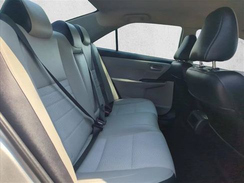 Used 2016 Toyota Camry SE FWD image 25