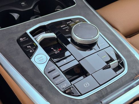 New 2026 BMW X5 xDrive50e w/ Premium Package image 29