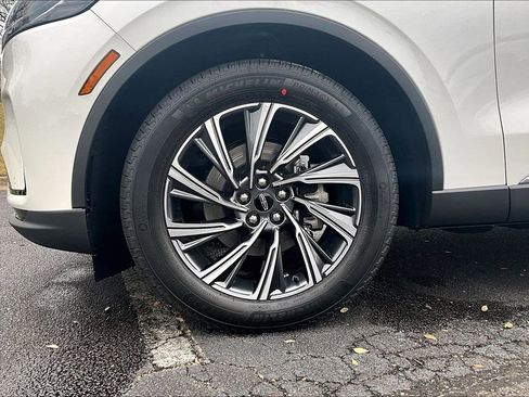 New 2026 Lincoln Aviator 2WD image 12