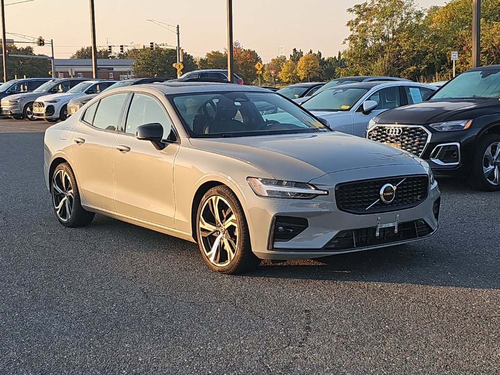 Used 2024 Volvo S60 B5 Core w/ Climate Package FWD image 1