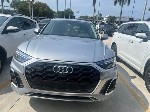 Used 2023 Audi Q5 2.0T Premium Plus w/ Premium Plus Package AWD/4WD image 8
