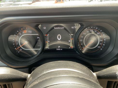 Used 2025 Jeep Wrangler Unlimited Sport AWD/4WD image 26