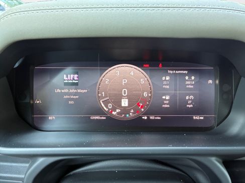 Certified 2024 Land Rover Defender 110 S AWD/4WD image 11