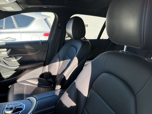 Used 2017 Mercedes-Benz GLC 300 4MATIC image 7