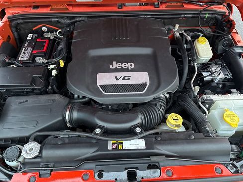 Used 2015 Jeep Wrangler Unlimited Sport w/ Quick Order Package 24S image 24