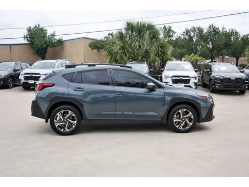 Used 2024 Subaru Crosstrek 2.0i Premium AWD/4WD image 7