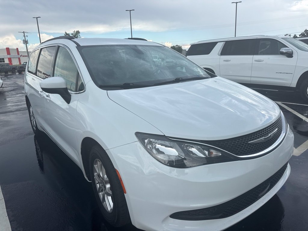 Used 2021 Chrysler Voyager Lxi FWD image 3