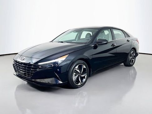 Used 2023 Hyundai Elantra Limited image 5