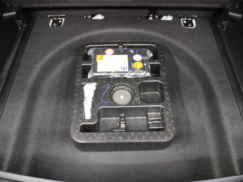 Used 2025 Jeep Compass Limited AWD/4WD image 41