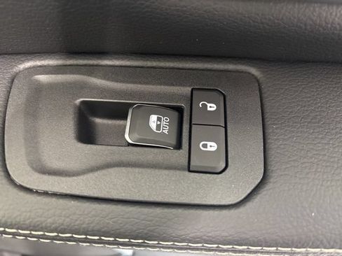 New 2026 RAM 1500 Laramie AWD/4WD image 24