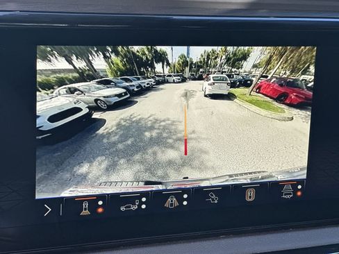 Used 2024 GMC Sierra 1500 AT4 w/ Technology Package AWD/4WD image 19
