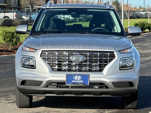 Used 2026 Hyundai Venue SEL FWD image 8