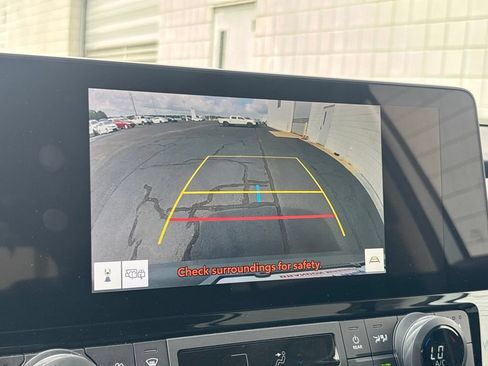 Used 2025 Toyota Grand Highlander FWD image 12