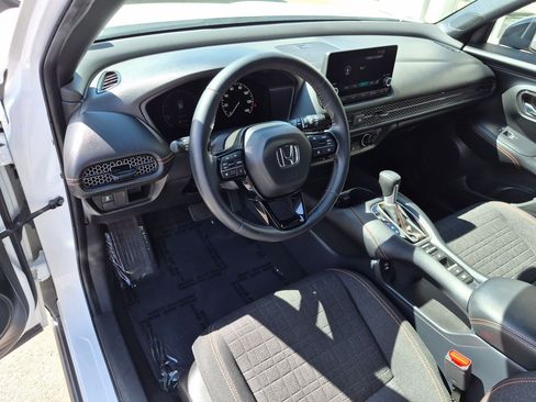 Used 2024 Honda HR-V Sport image 16