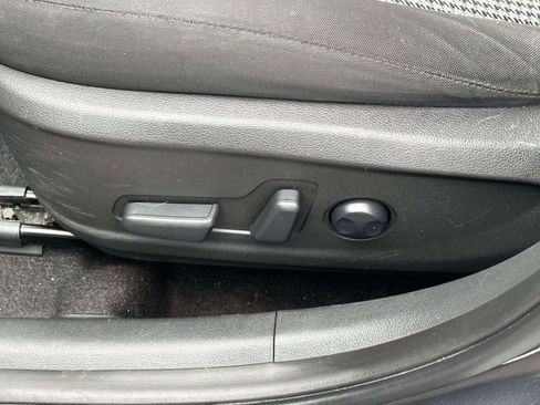 Used 2019 Hyundai Kona SEL w/ SEL Tech Package 02 AWD/4WD image 18