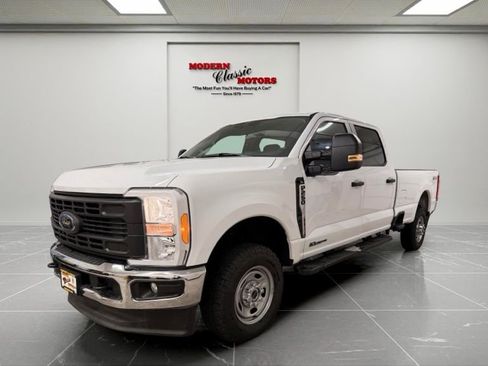 Used 2023 Ford F250 XL AWD/4WD image 3