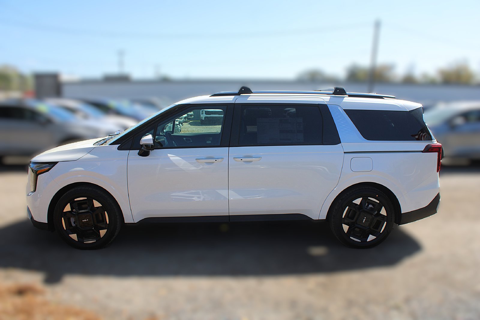 New 2026 Kia Carnival EX FWD image 17