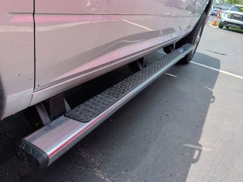 Used 2018 RAM 2500 SLT AWD/4WD image 8
