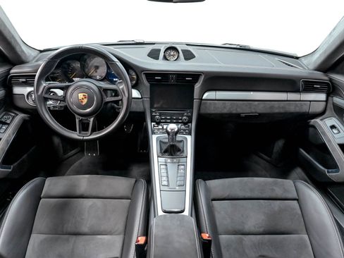 Used 2018 Porsche 911 GT3 RWD image 13