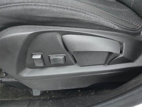 Used 2017 Chevrolet Equinox LS image 19