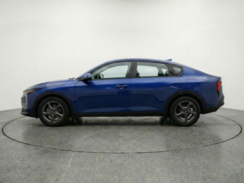Used 2025 Kia K4 LXS image 5
