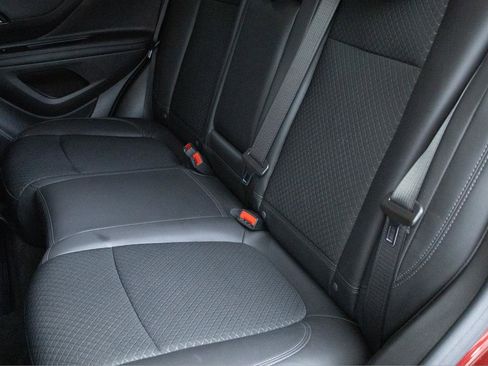 Certified 2022 Buick Encore Preferred AWD/4WD image 24