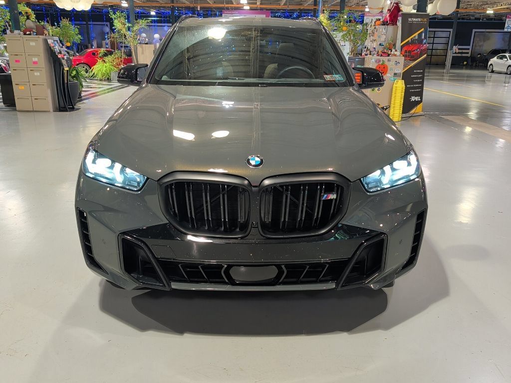 Certified 2026 BMW X5 M60i AWD/4WD image 3