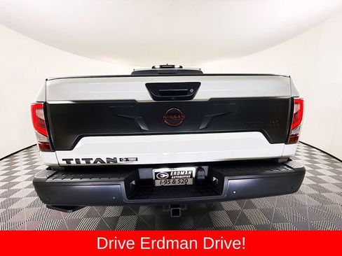 Used 2024 Nissan Titan PRO-4X w/ Pro-4x Convenience Package AWD/4WD image 22