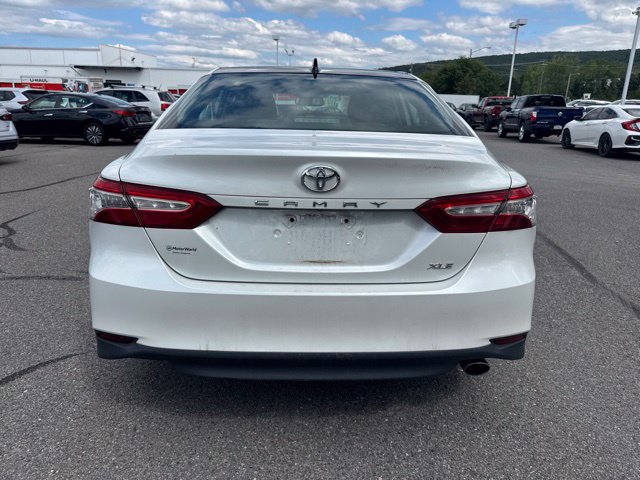 Used 2019 Toyota Camry XLE w/ Navigation Package FWD image 6
