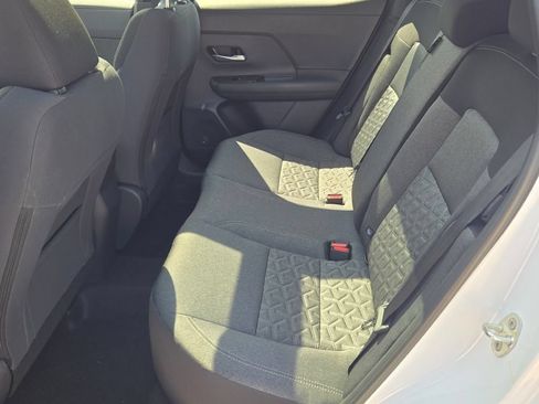 Used 2025 Nissan Kicks SV w/ SV Premium Package FWD image 16