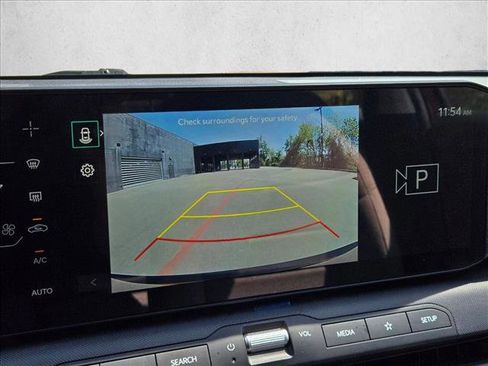 Used 2025 Kia K4 EX image 12