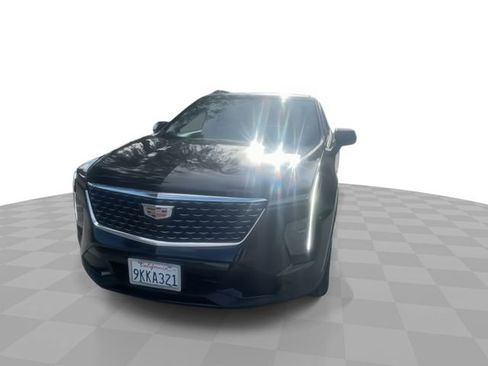 Certified 2024 Cadillac XT4 Premium Luxury AWD/4WD image 3
