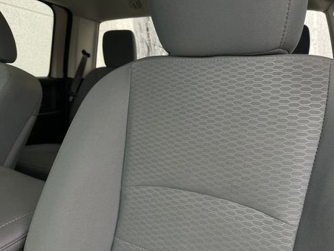 Used 2018 RAM 2500 Tradesman w/ Chrome Appearance Group image 15