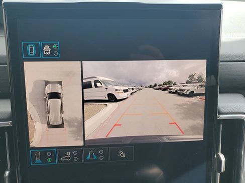 Used 2025 GMC Yukon Denali image 44